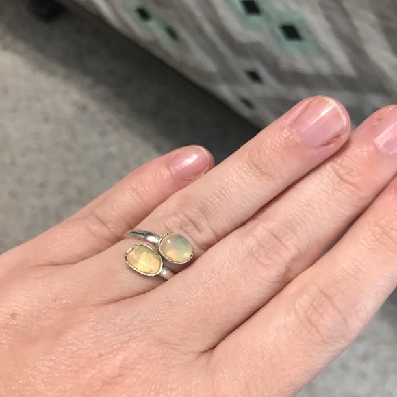 Sterling silver Ethiopian opal bypass ring - Picture 3 of 5